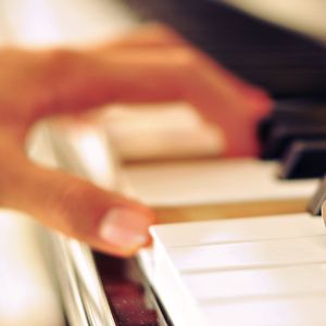 偷玩朋友丰满人妻好紧的亲身经历
